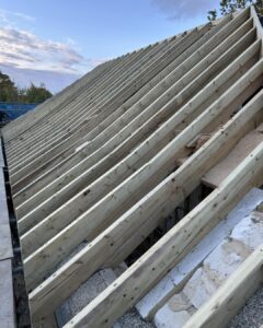 Progress with the roof. Looking forward to getting the tiles ordered and on.
#roof #roofing #builtbyartizans #artizans #Artizans #off #artizansofwood #westsussexbusiness #wests #use #westsussex